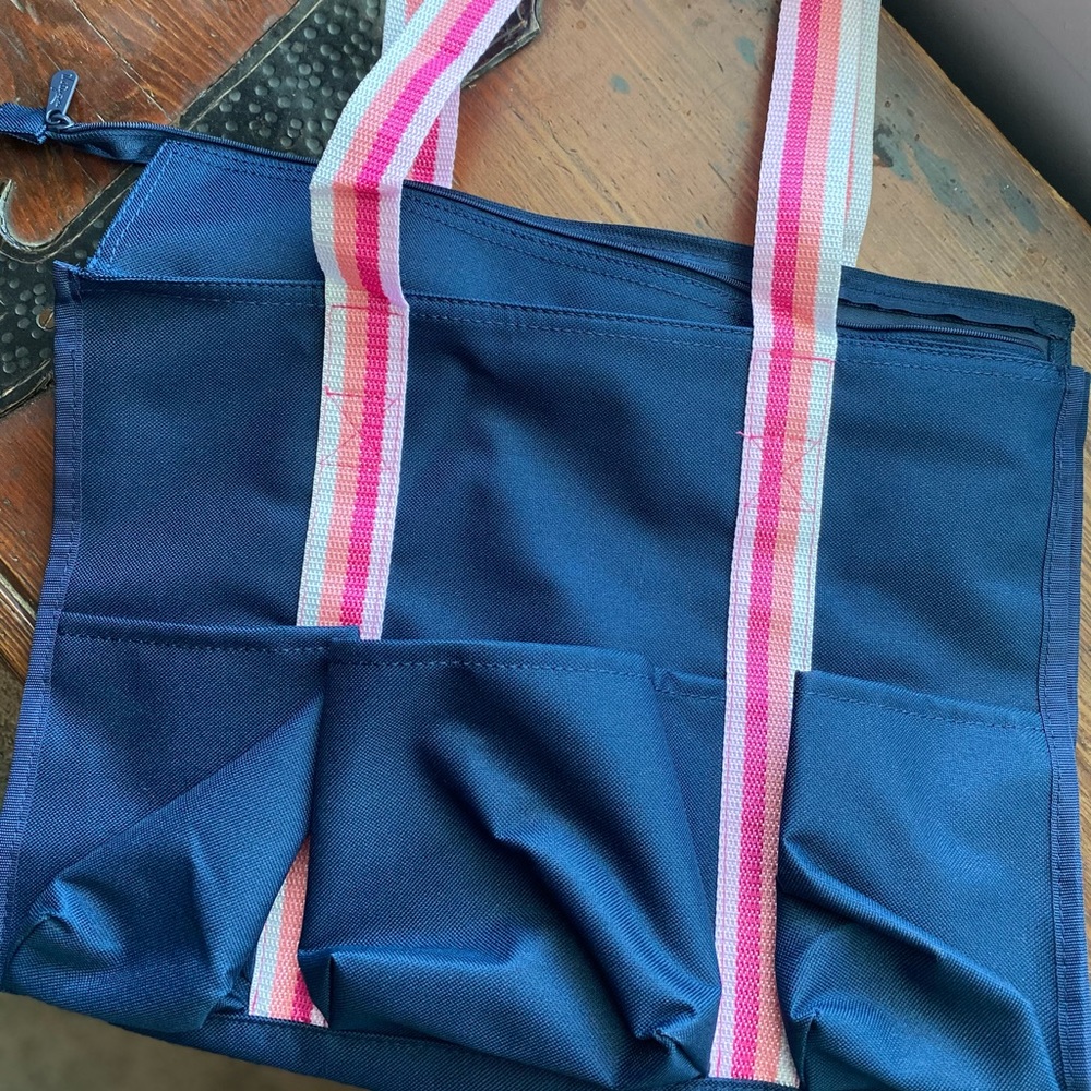 Thirty-One zip top organizing tote